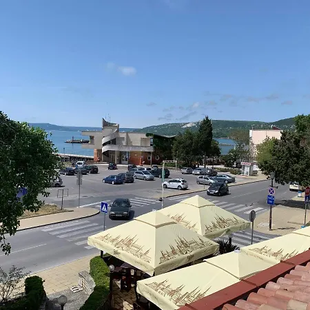 Отель Sea Square 2*